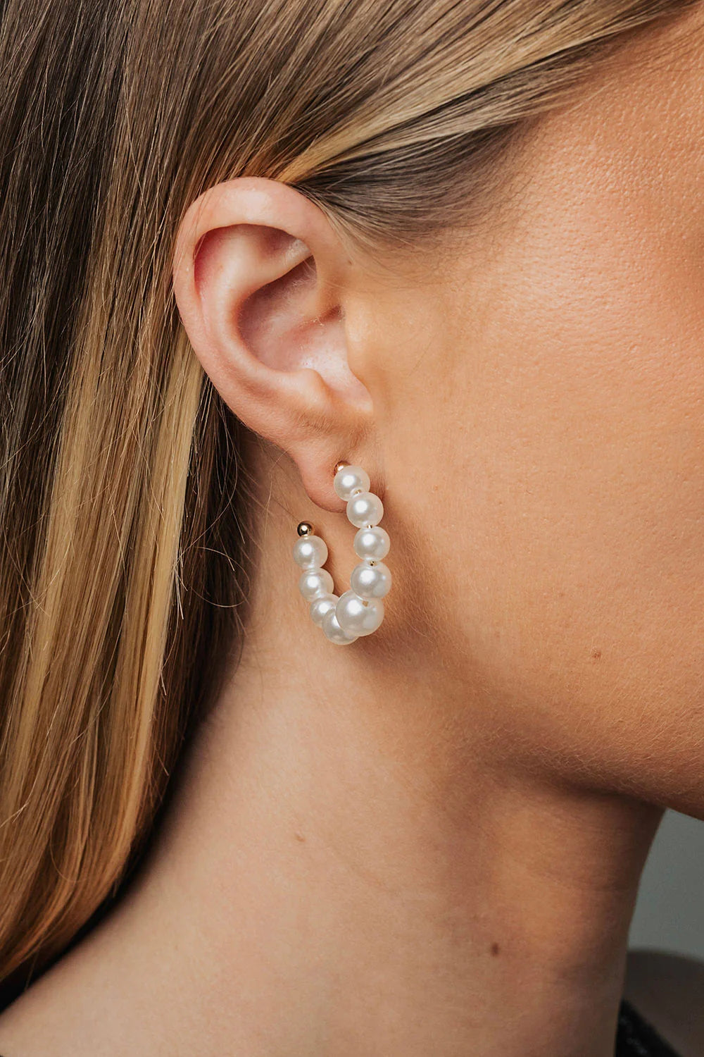 BOW19 - Bead pearl hoops M