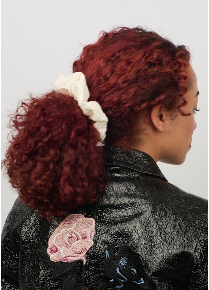 SUI AVA - Ea Zig-Zag Scrunchie Cream