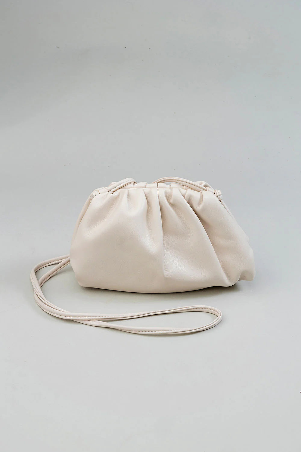 BOW19 - DUMPLING BAG - off-white