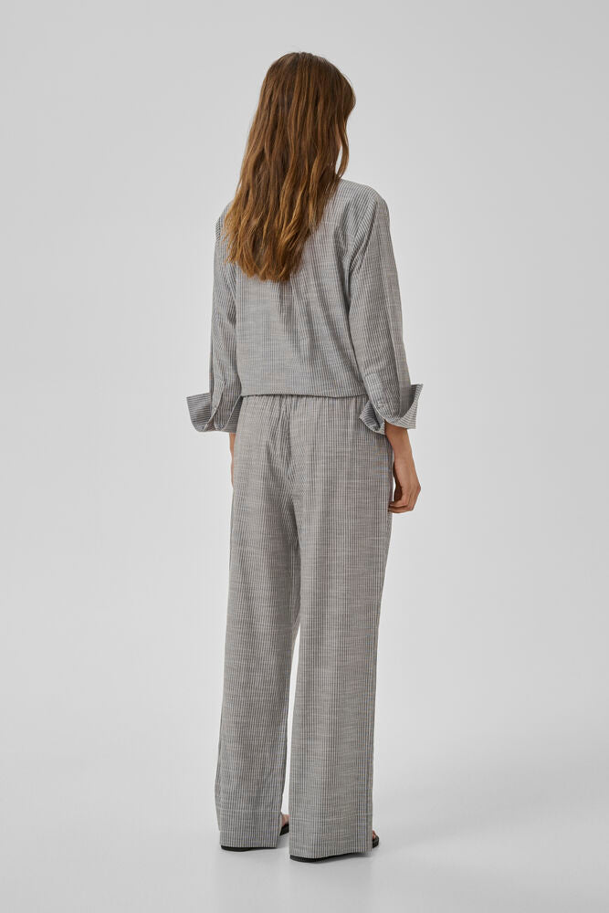My Essential Wardrobe - SkyeMW Shirt