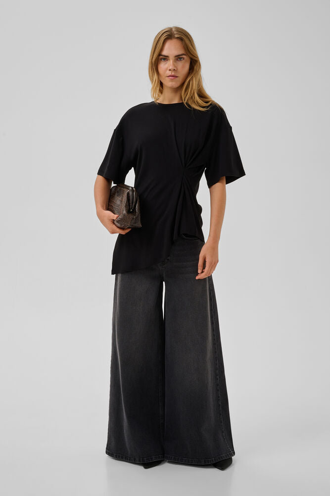 My Essential Wardrobe - MWNupti Drape Tee - Black