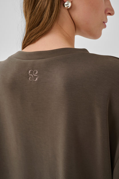 My Essential Wardrobe - HelleMW EMB Boxy Tee