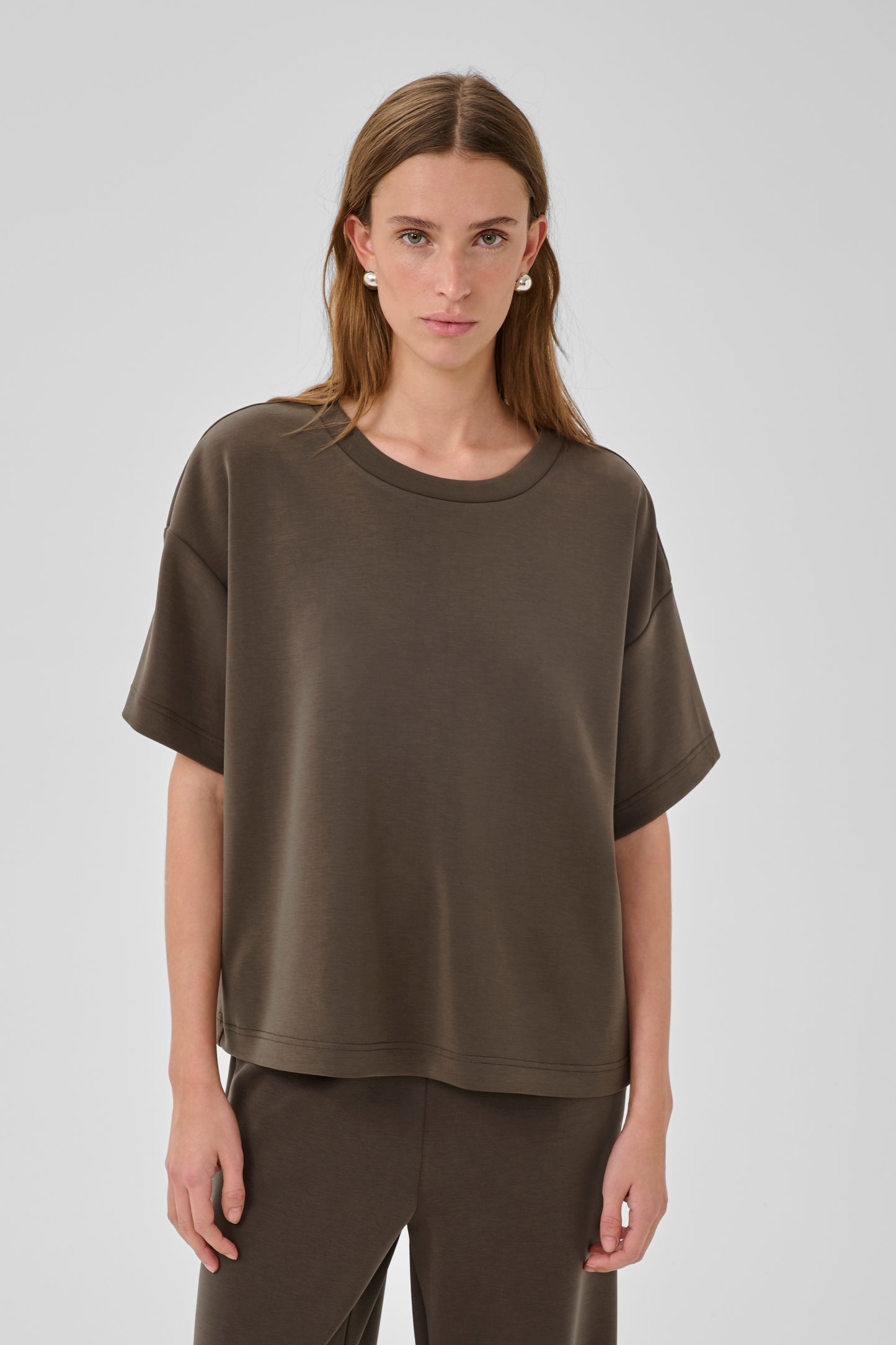 My Essential Wardrobe - HelleMW EMB Boxy Tee