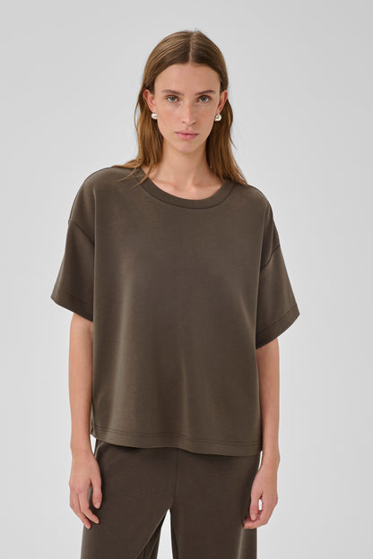 My Essential Wardrobe - HelleMW EMB Boxy Tee