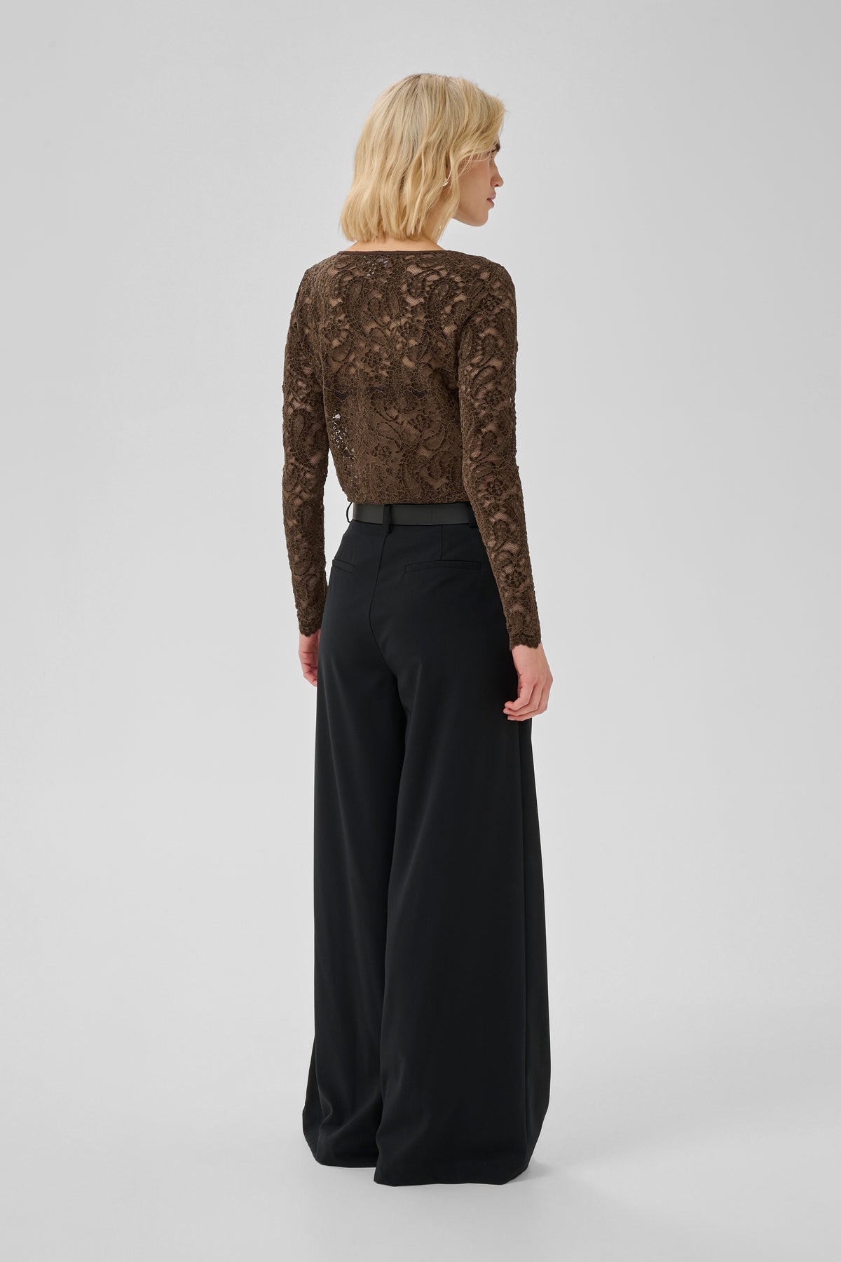 My Essential Wardrobe - MWSalvi LS Lace Blouse
