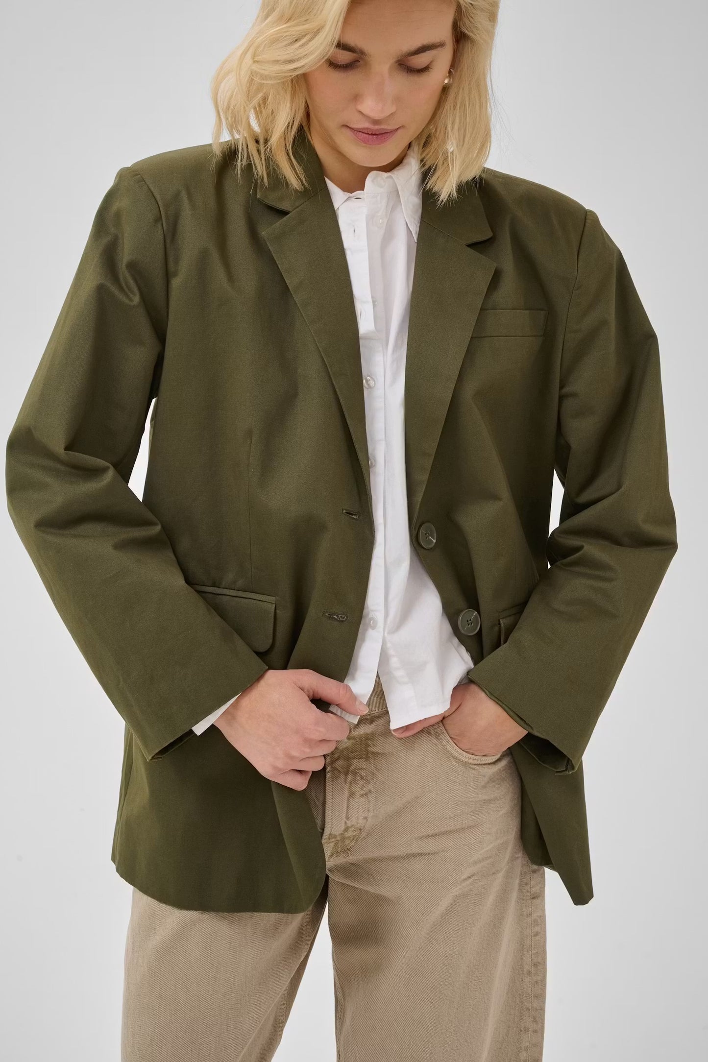 My Essential Wardrobe - MWGisva OS Blazer