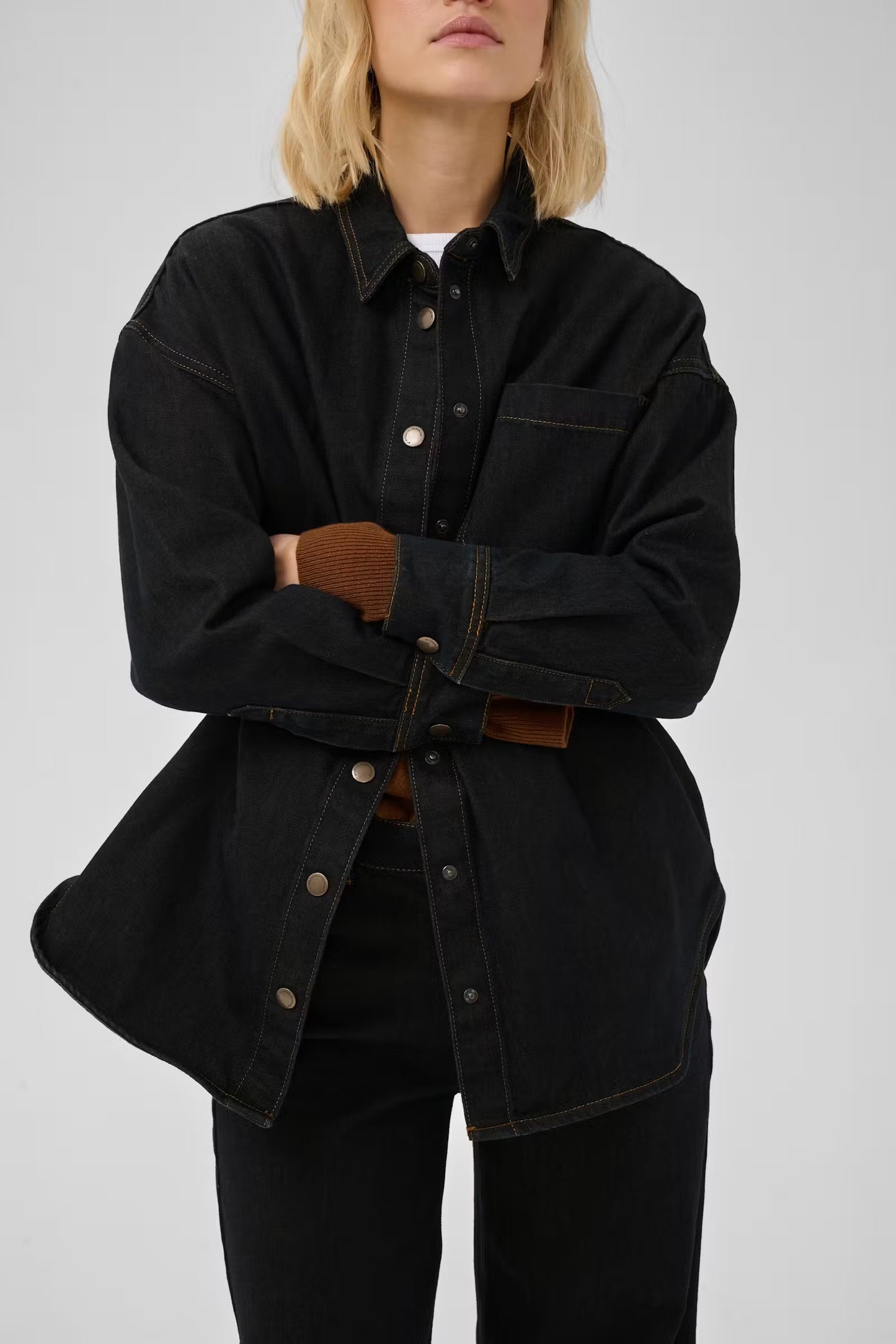 My Essential Wardrobe - Denim Shirt MWSinna 186