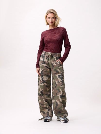 CATWALK JUNKIE. - Barrel fit camo jogger
