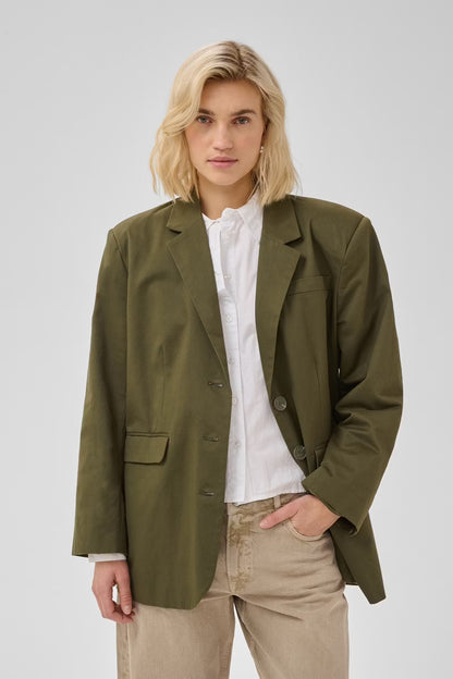 My Essential Wardrobe - MWGisva OS Blazer