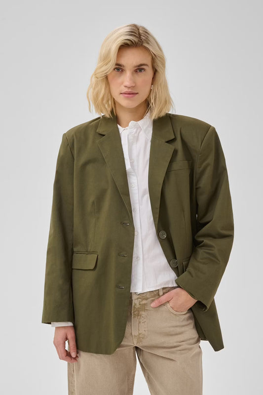 My Essential Wardrobe - MWGisva OS Blazer