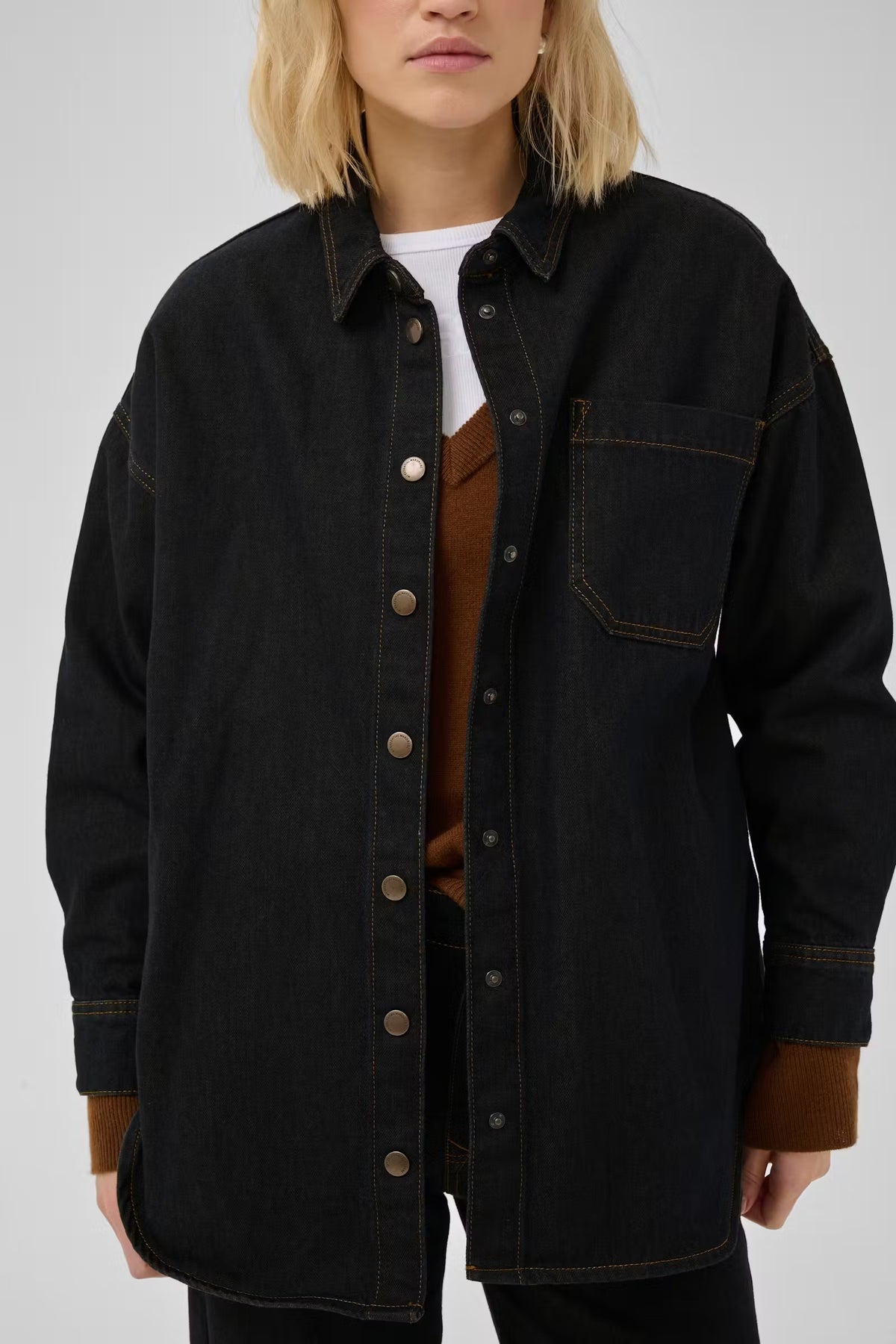 My Essential Wardrobe - Denim Shirt MWSinna 186