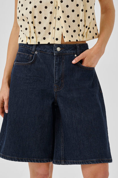 My Essential Wardrobe - MWZita 139 High X-Wide Shorts
