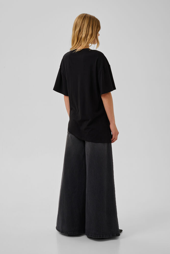 My Essential Wardrobe - MWNupti Drape Tee - Black