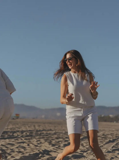 Les Soeurs - mouwloze top Vera