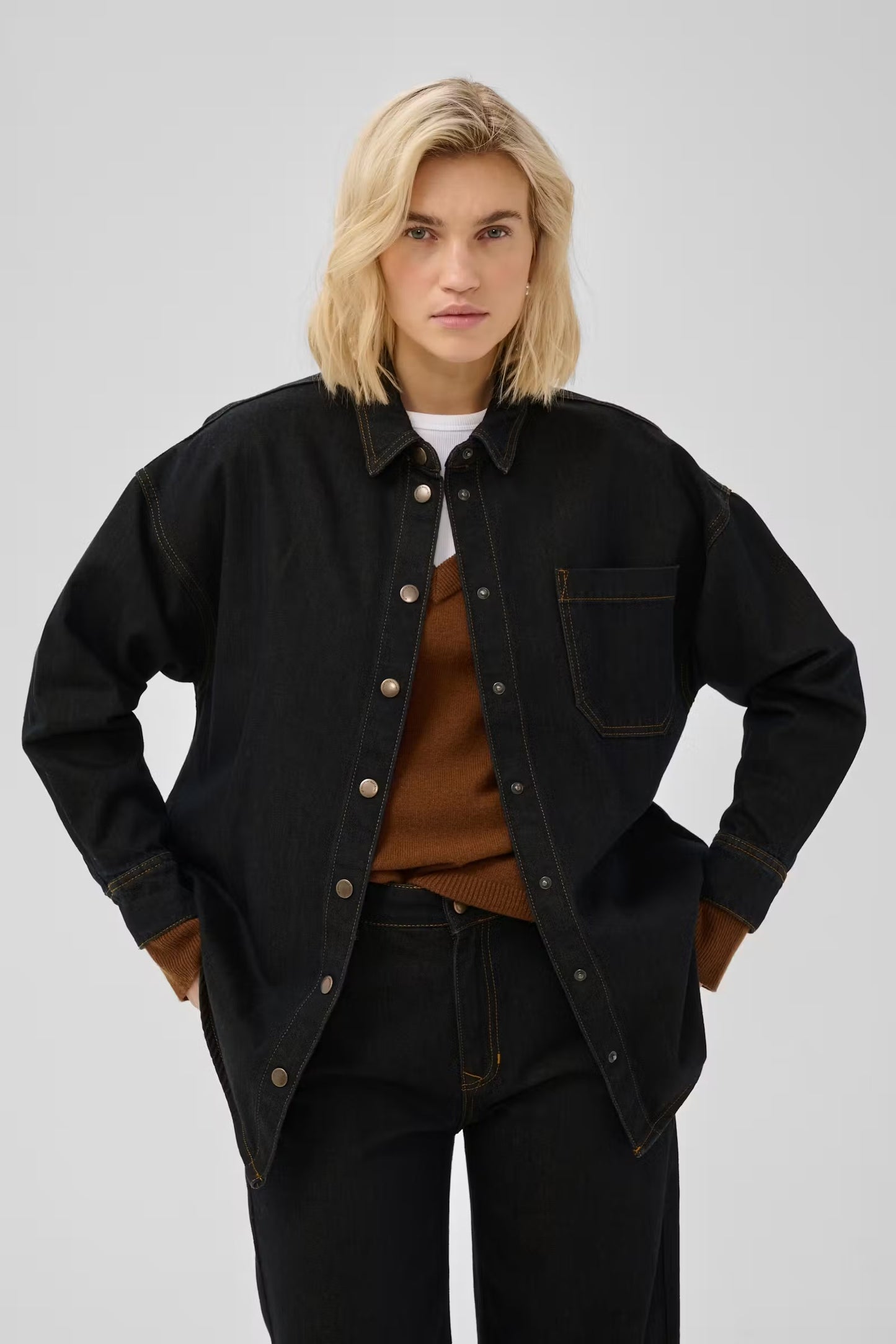 My Essential Wardrobe - Denim Shirt MWSinna 186