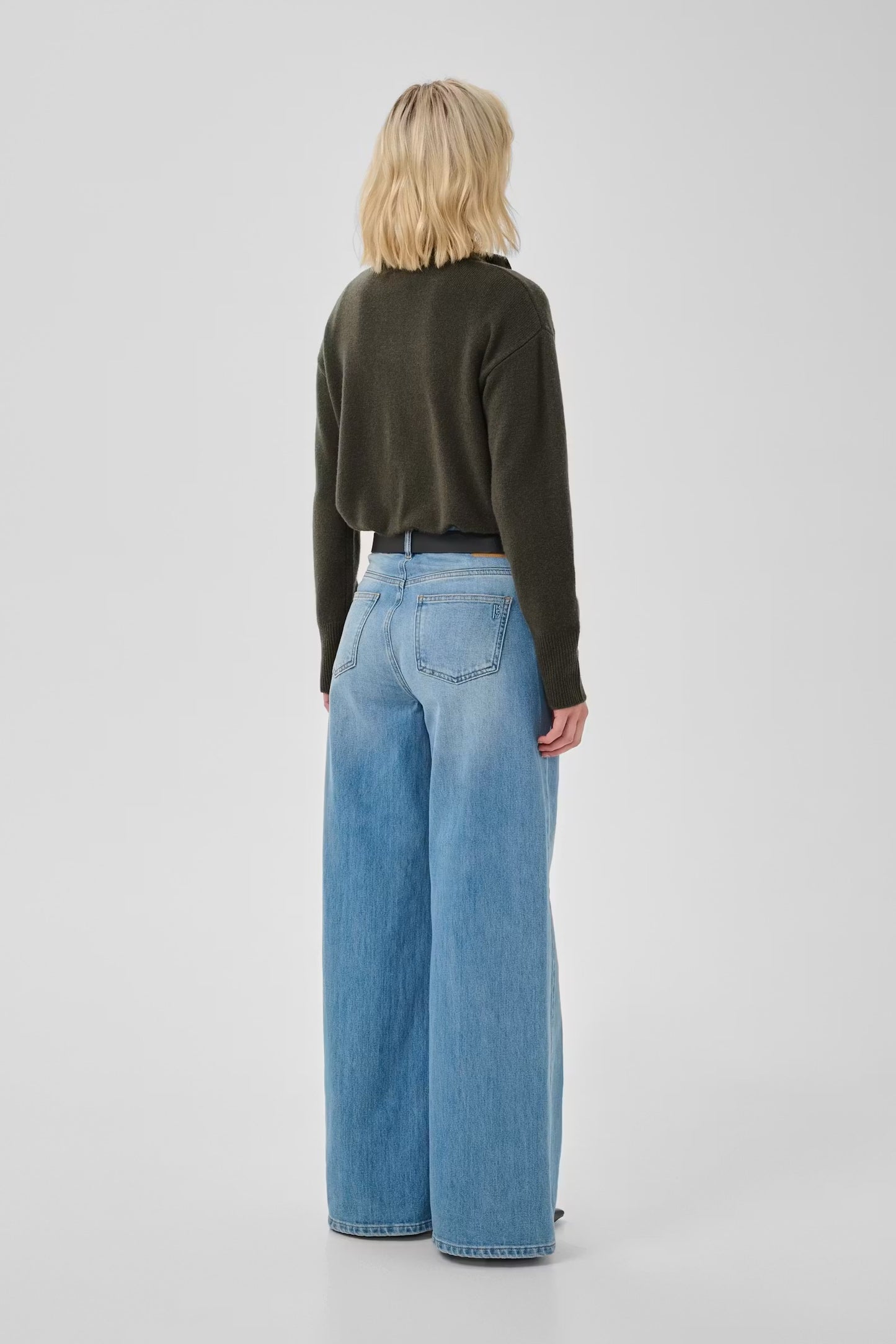 My Essential Wardrobe - MWTracy ZipCardigan
